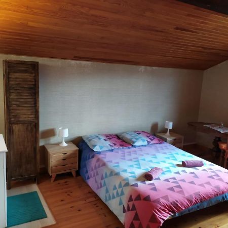 Chardon Bleu Appartement Chambre Cuisine Coin A Manger Sanitaires Salle D'Eau بارسلونات المظهر الخارجي الصورة